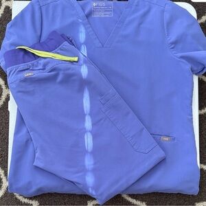 Figs Women's Blueberry Scrub Top XL